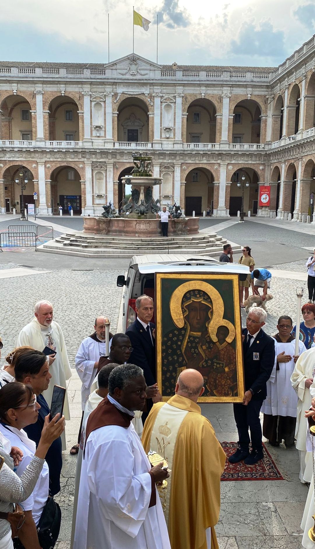 Loretto 2025 06 16 o 20.35.42